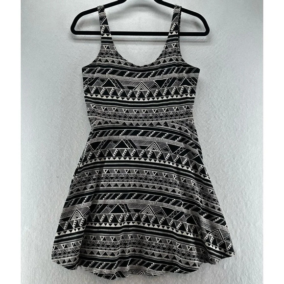 Victoria's Secret Dresses & Skirts - Victoria's Secret Pink Dress Size M Southwestern A-Line Mini Sleeveless Black